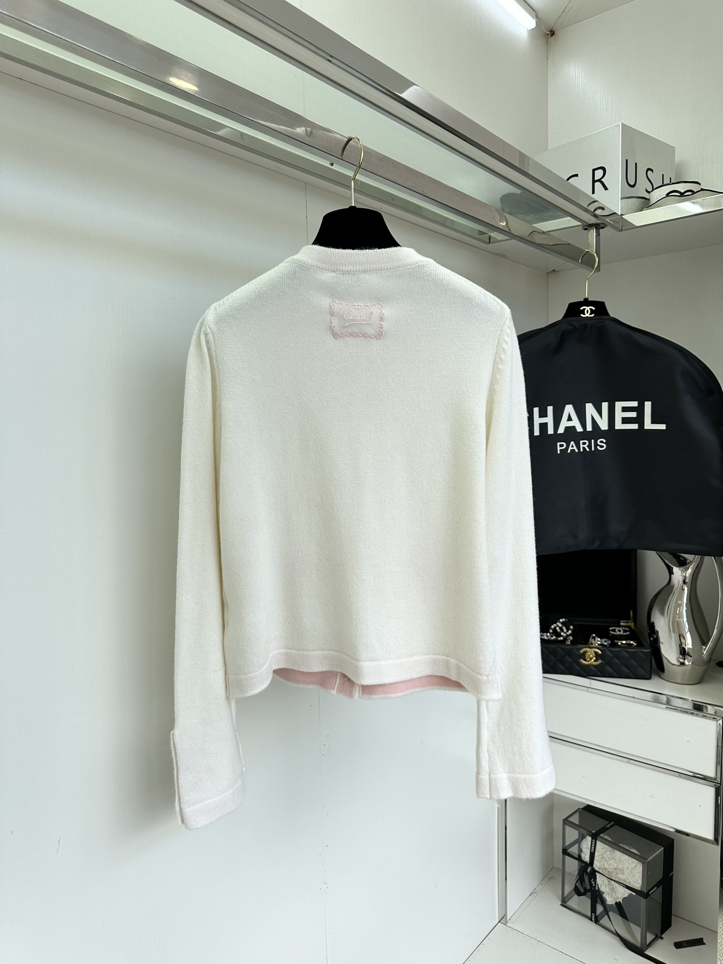 Chanel-Style Knit Cardigan: Elegant Women's Round Neck Sweater with Color Contrast Trim 6 i1753835963 4537 5