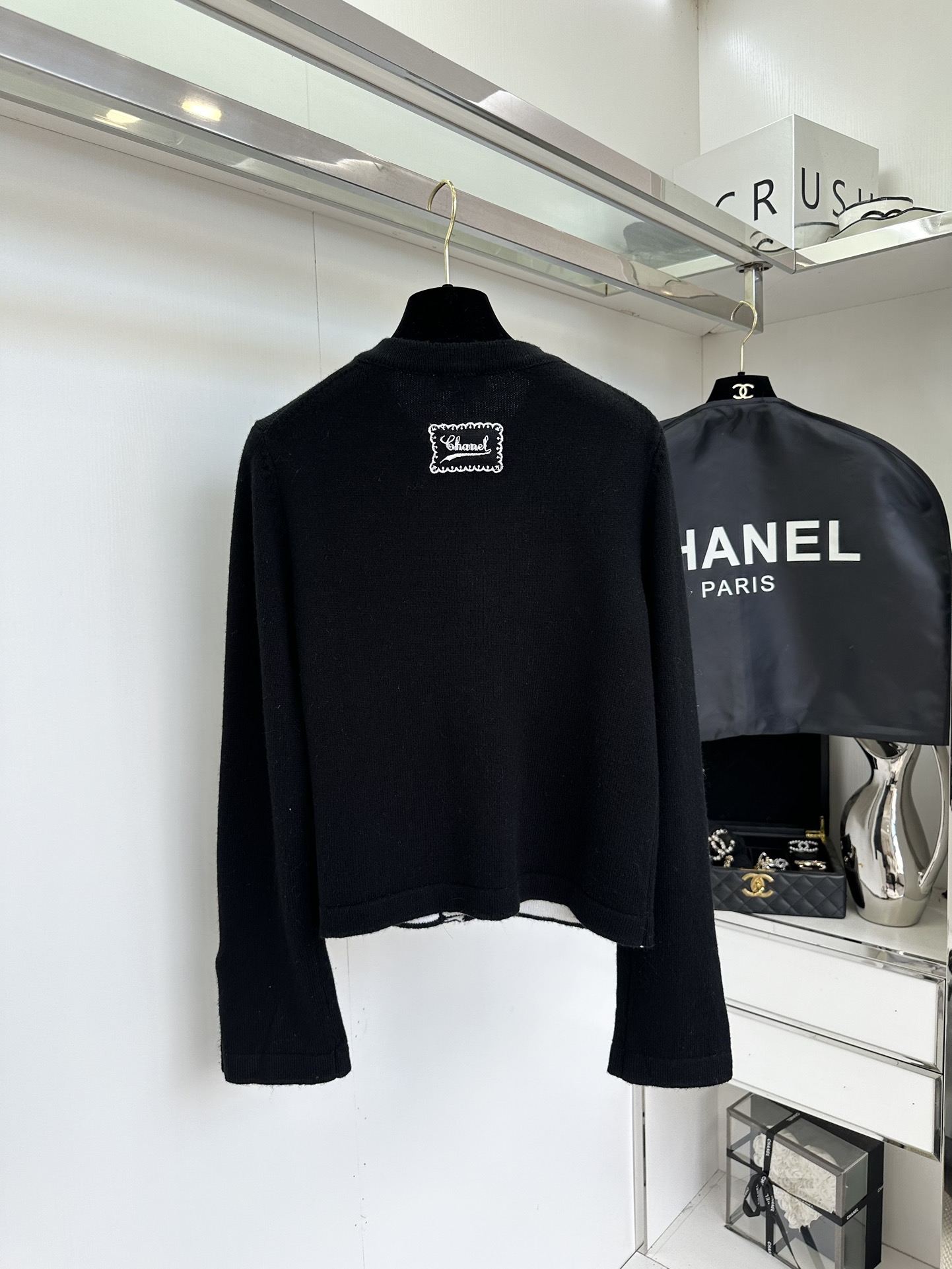 Chanel-Style Knit Cardigan: Elegant Women's Round Neck Sweater with Color Contrast Trim 9 i1753835963 6675 8