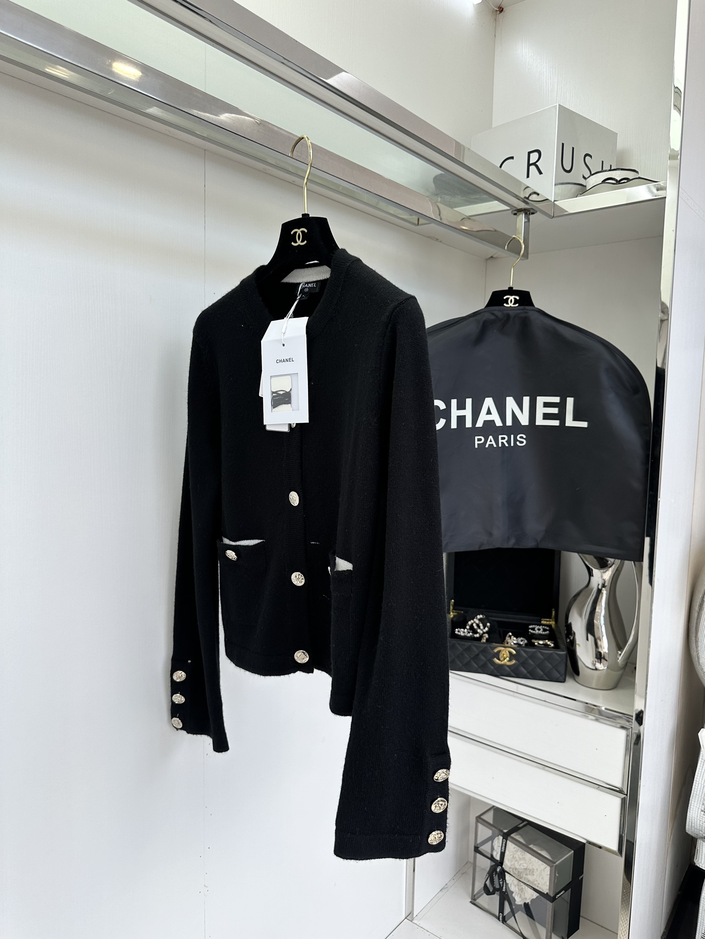 Chanel-Style Knit Cardigan: Elegant Women's Round Neck Sweater with Color Contrast Trim 10 i1753835973 5972 0