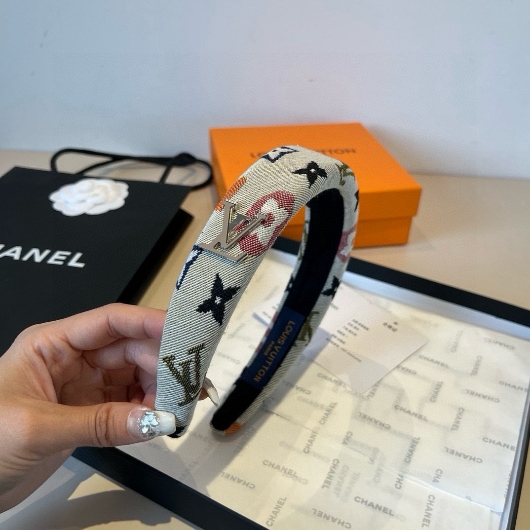 🆕

Lv路易威登新款老花发箍