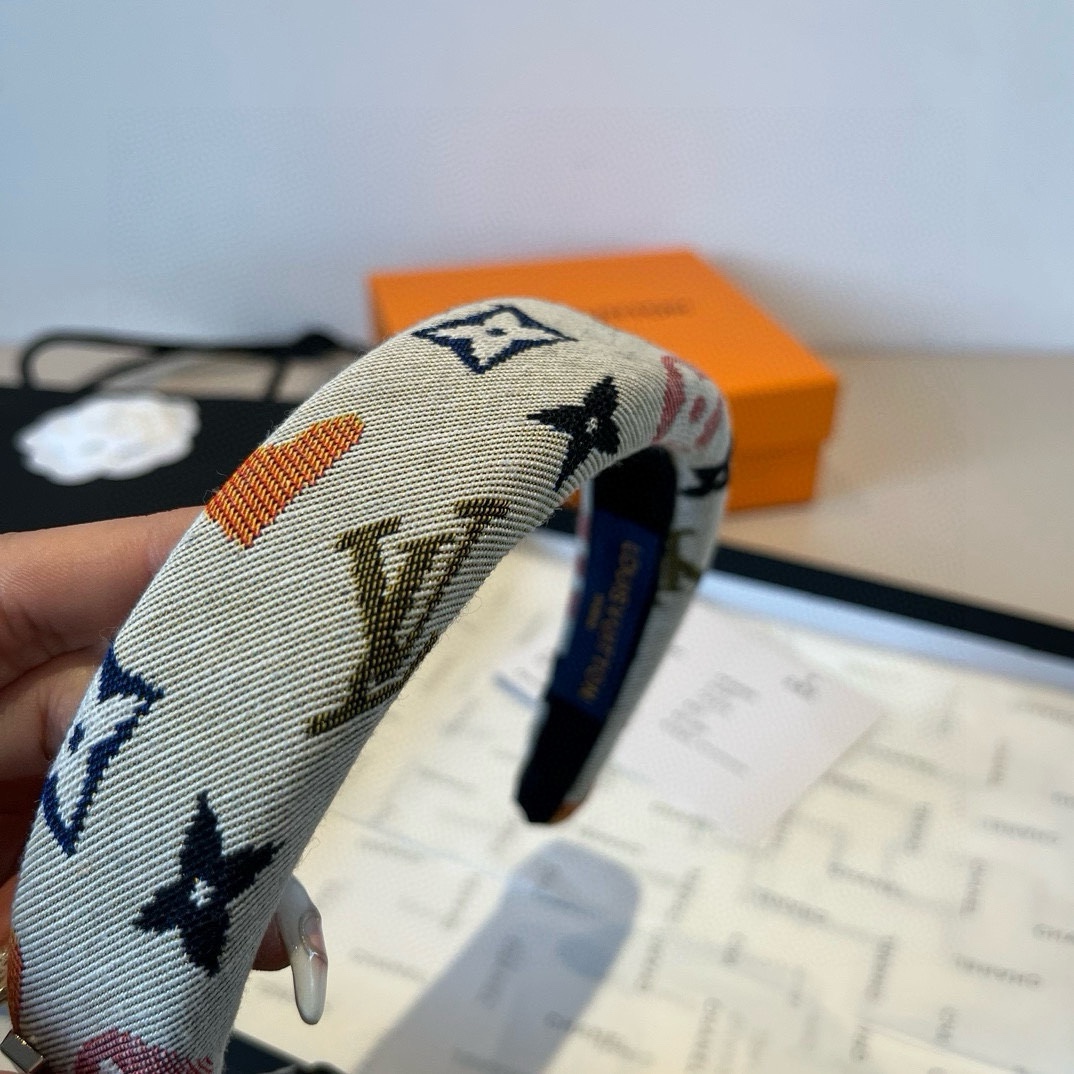 🆕

Lv路易威登新款老花发箍