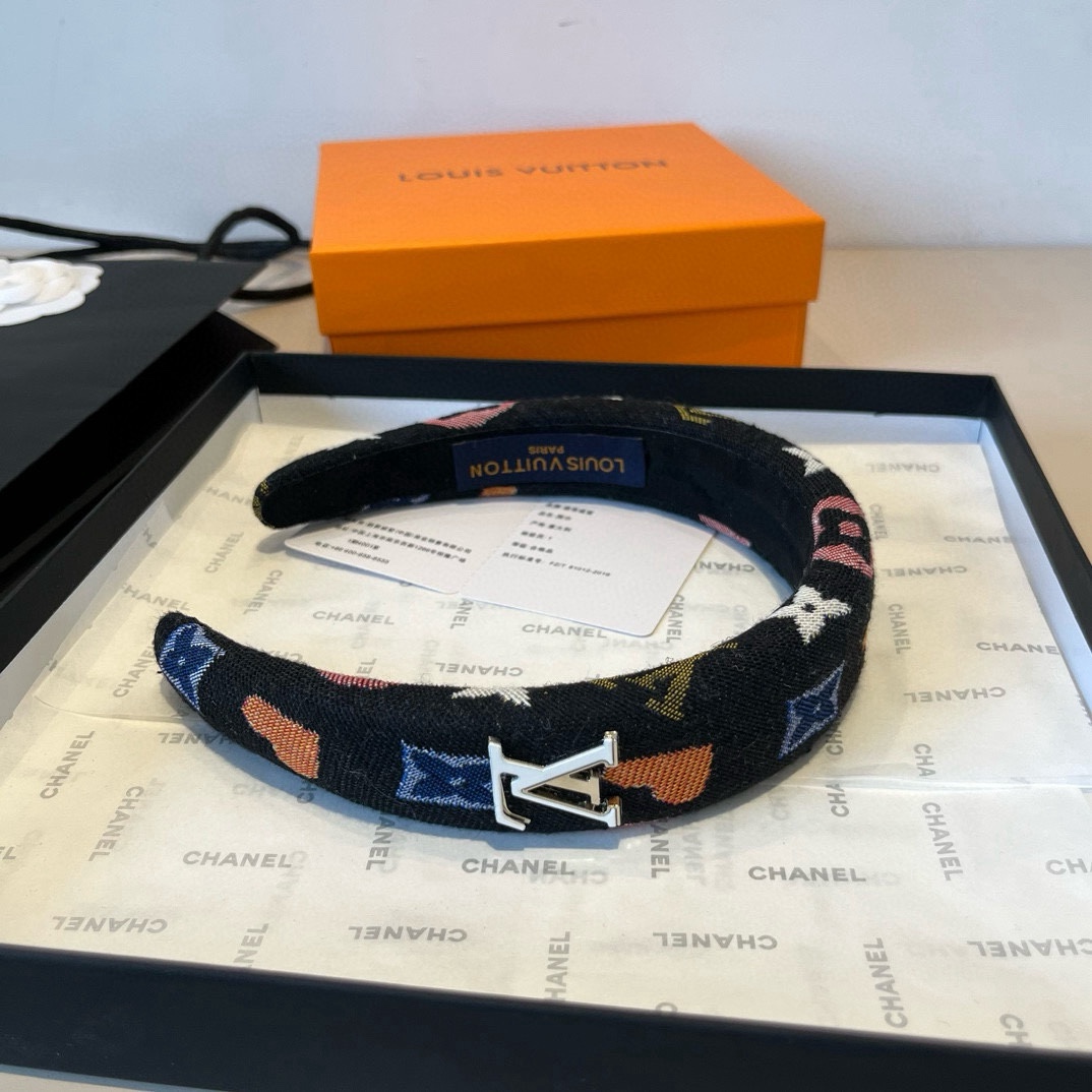 🆕

Lv路易威登新款老花发箍
