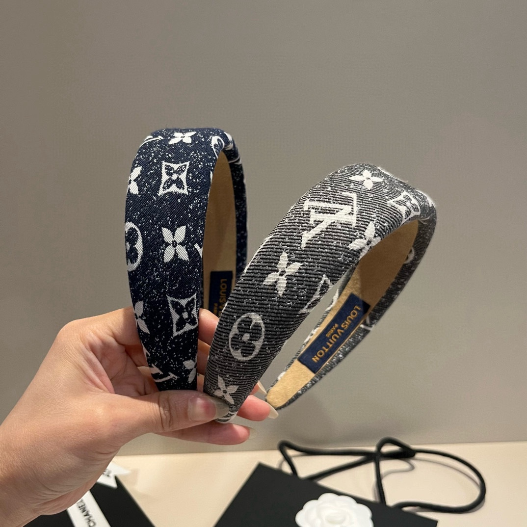 🆕

Lv路易威登新款发箍