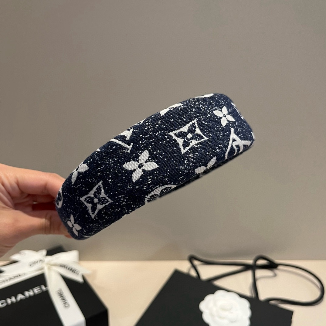 🆕

Lv路易威登新款发箍