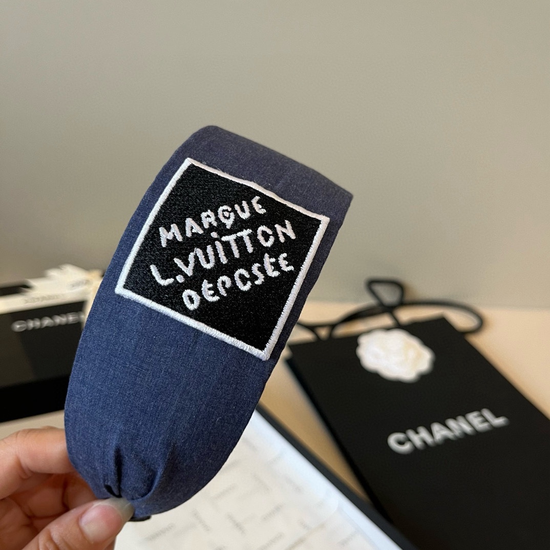 🆕

Lv路易威登新款发箍