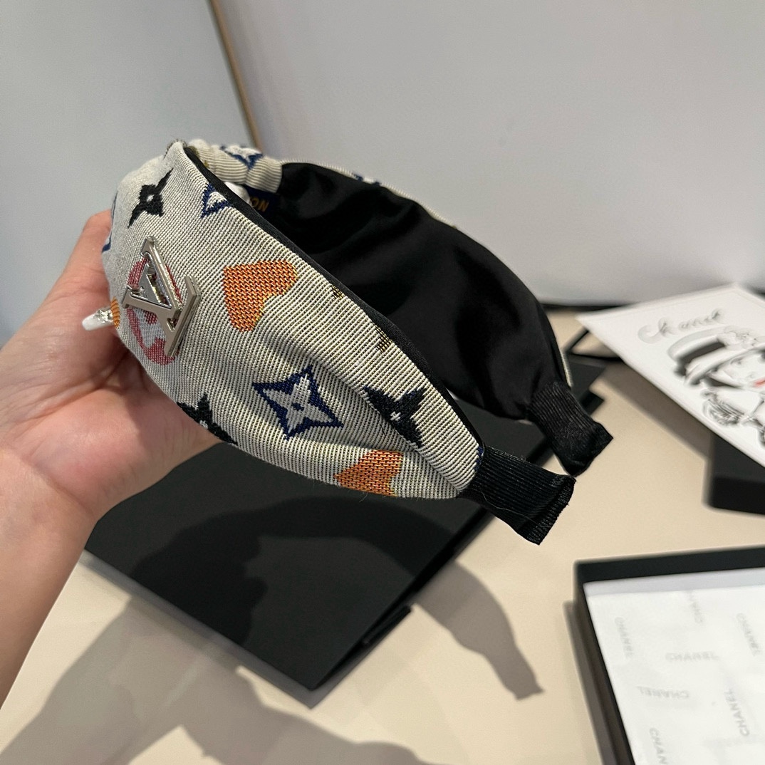 🆕

Lv新款发箍，七彩老花