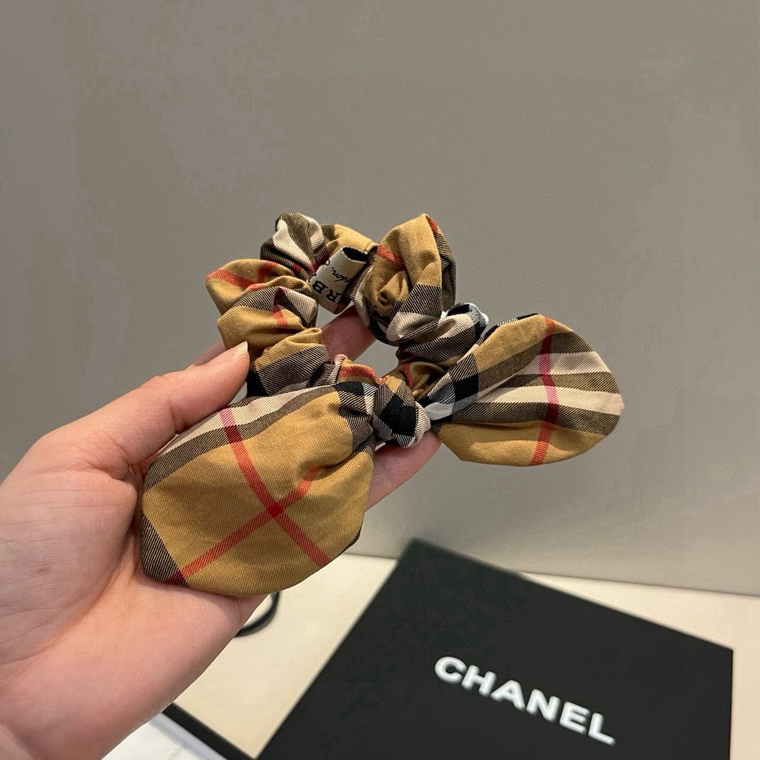 🆕（单个）

Burberry巴宝莉新款发箍