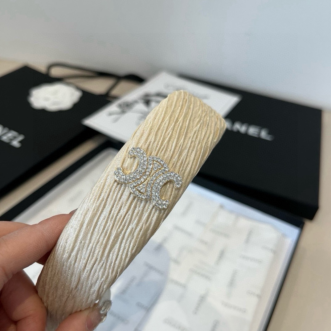 🆕

Celine赛琳新款发箍