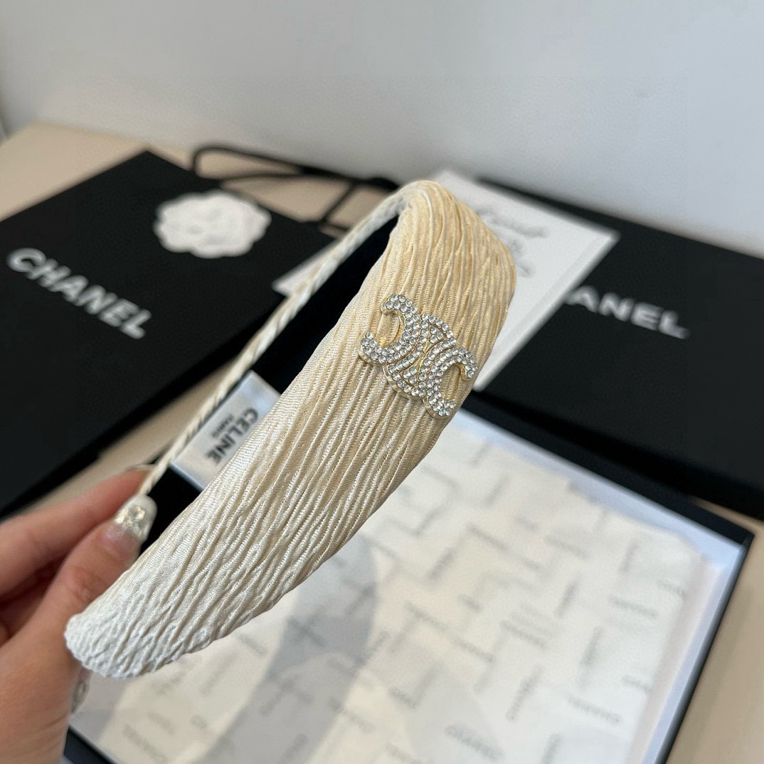 🆕

Celine赛琳新款发箍