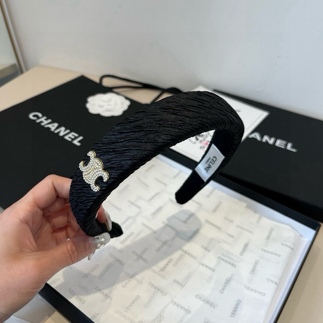 🆕

Celine赛琳新款发箍