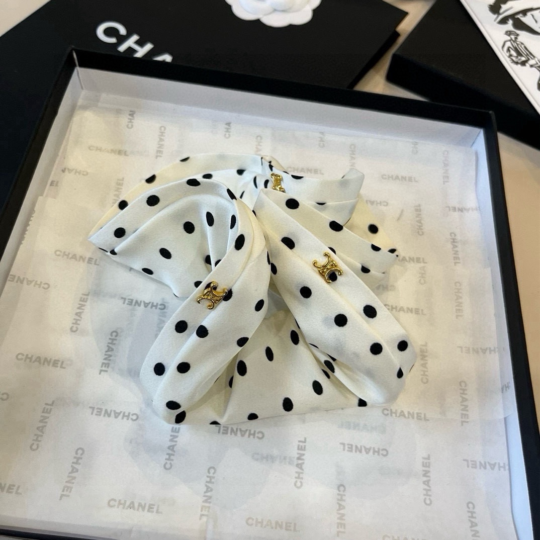 🆕

Celine赛琳新款新款发圈