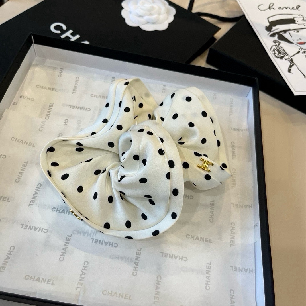 🆕

Celine赛琳新款新款发圈