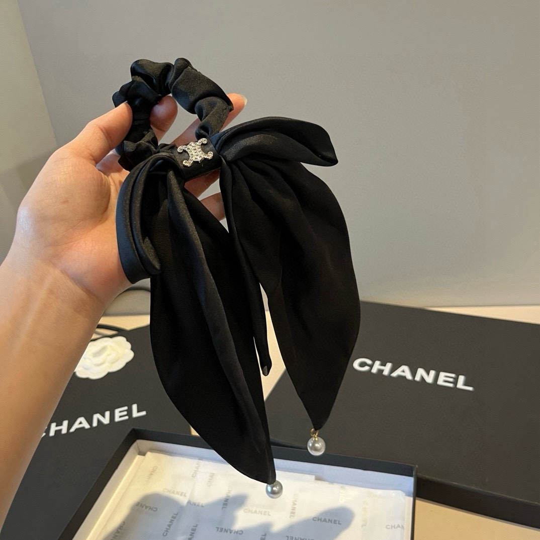 🆕

Celine赛琳新款发圈