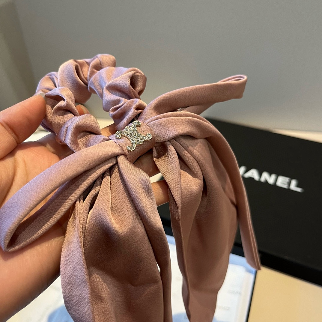 🆕

Celine赛琳新款发圈