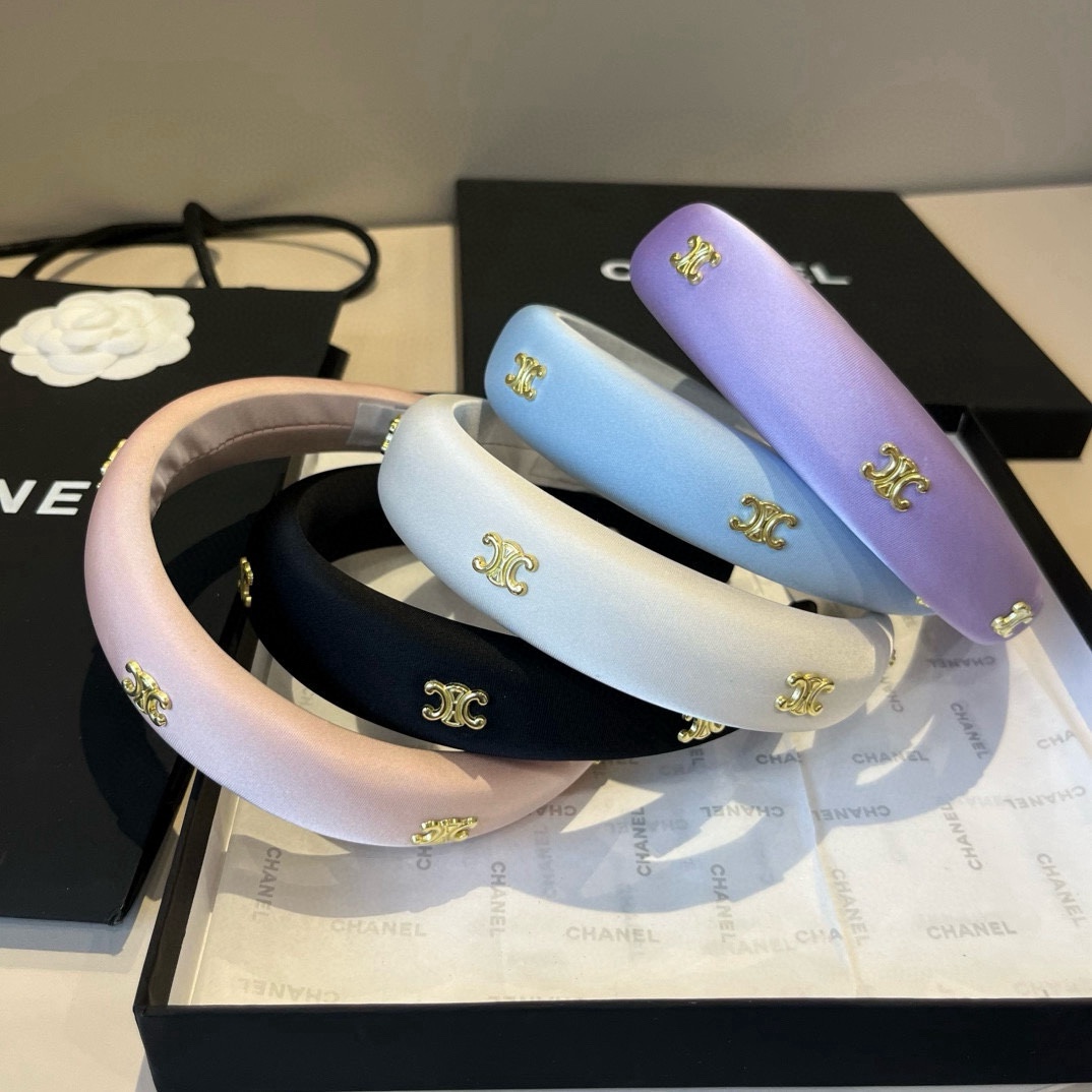 🆕

Celine赛琳新款发圈