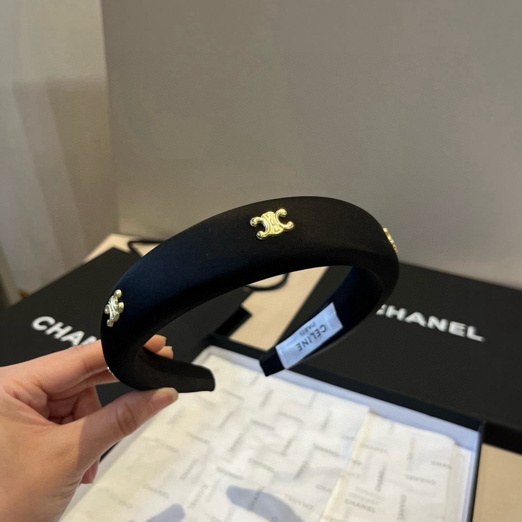 🆕

Celine赛琳新款发箍