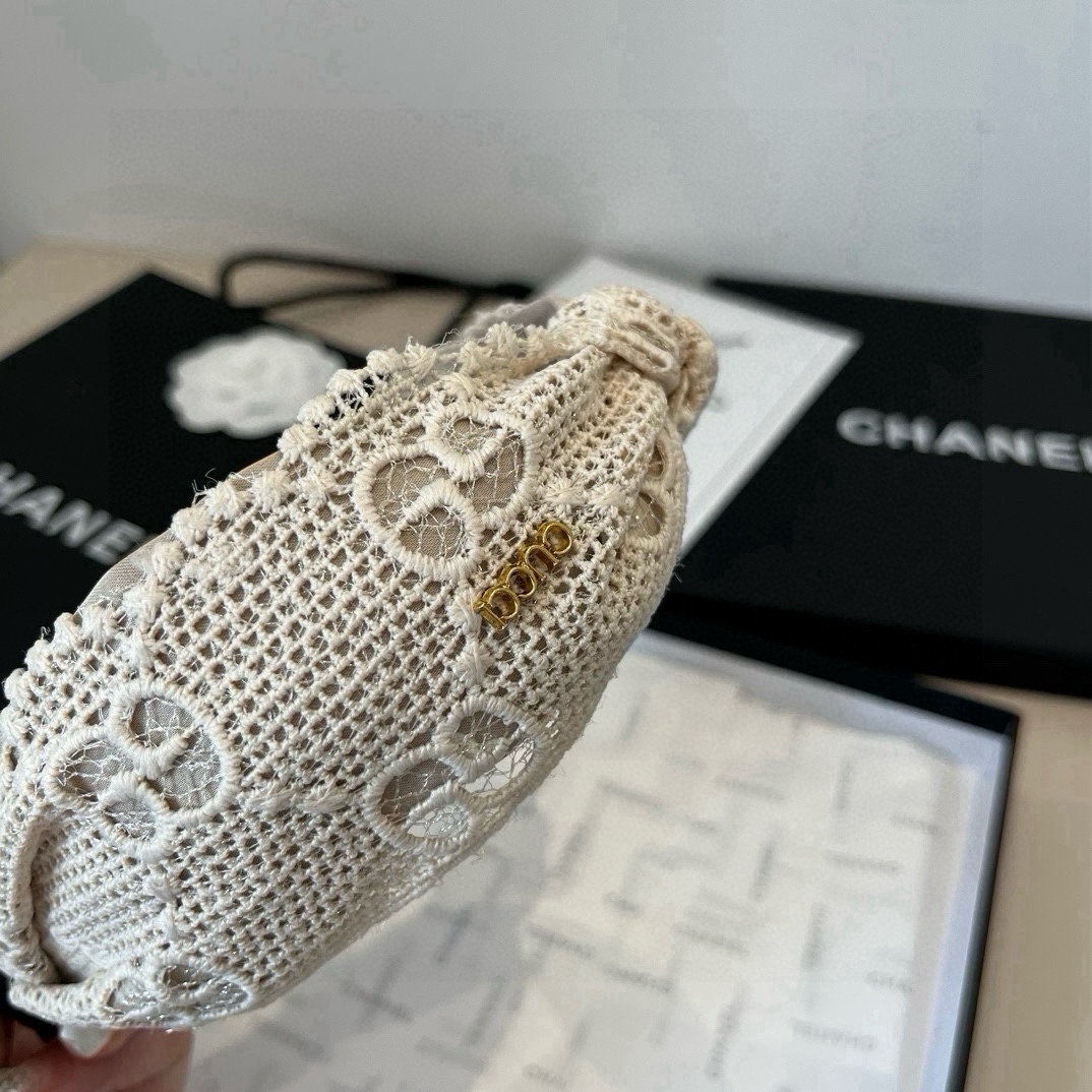 🆕

Gucci古奇新款蕾丝发箍