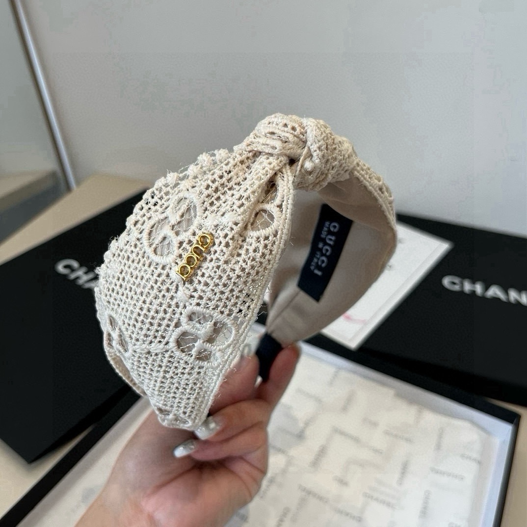 🆕

Gucci古奇新款蕾丝发箍