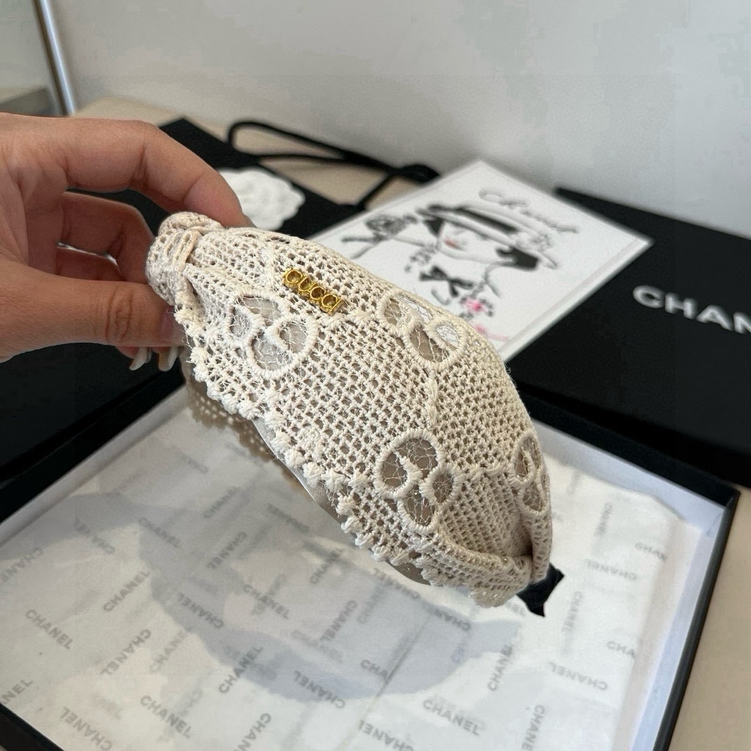 🆕

Gucci古奇新款蕾丝发箍