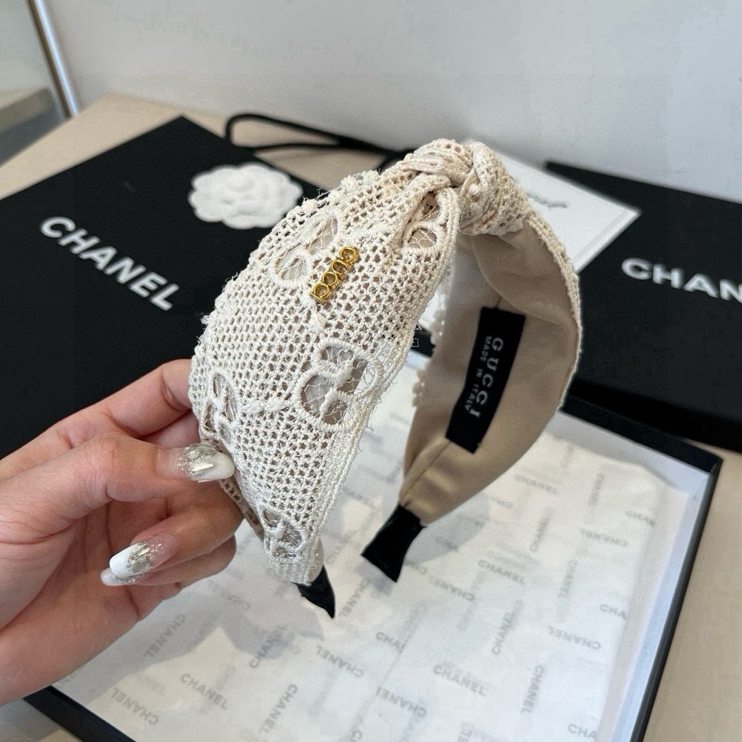 🆕

Gucci古奇新款蕾丝发箍