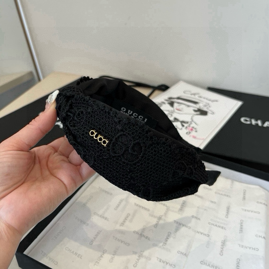 🆕

Gucci古奇新款蕾丝发箍
