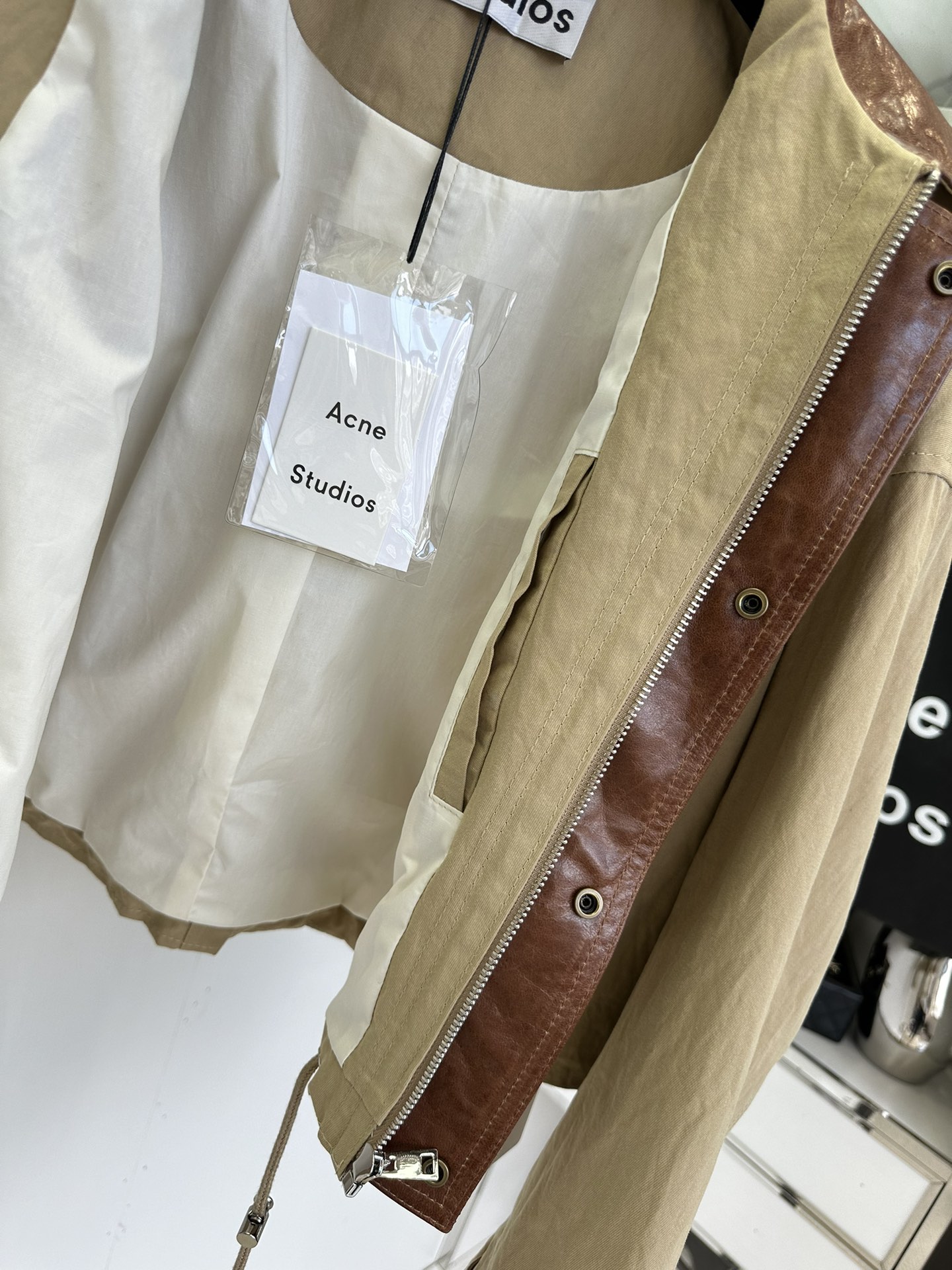 25 F ACNE Khaki Windbreaker Jacket Limited Edition - Stylish & Functional 10 i1753859285 4172 8