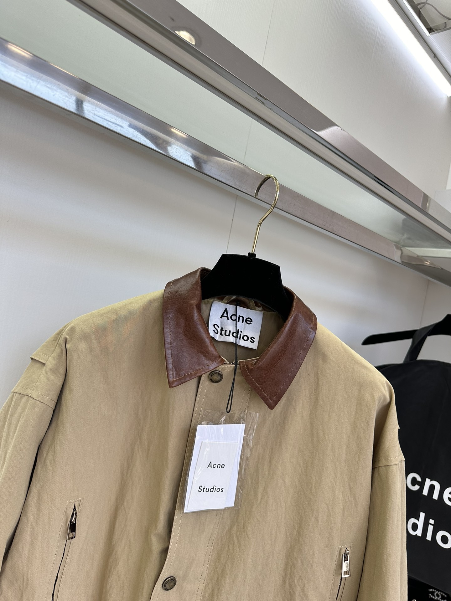 25 F ACNE Khaki Windbreaker Jacket Limited Edition - Stylish & Functional 5 i1753859285 5458 3