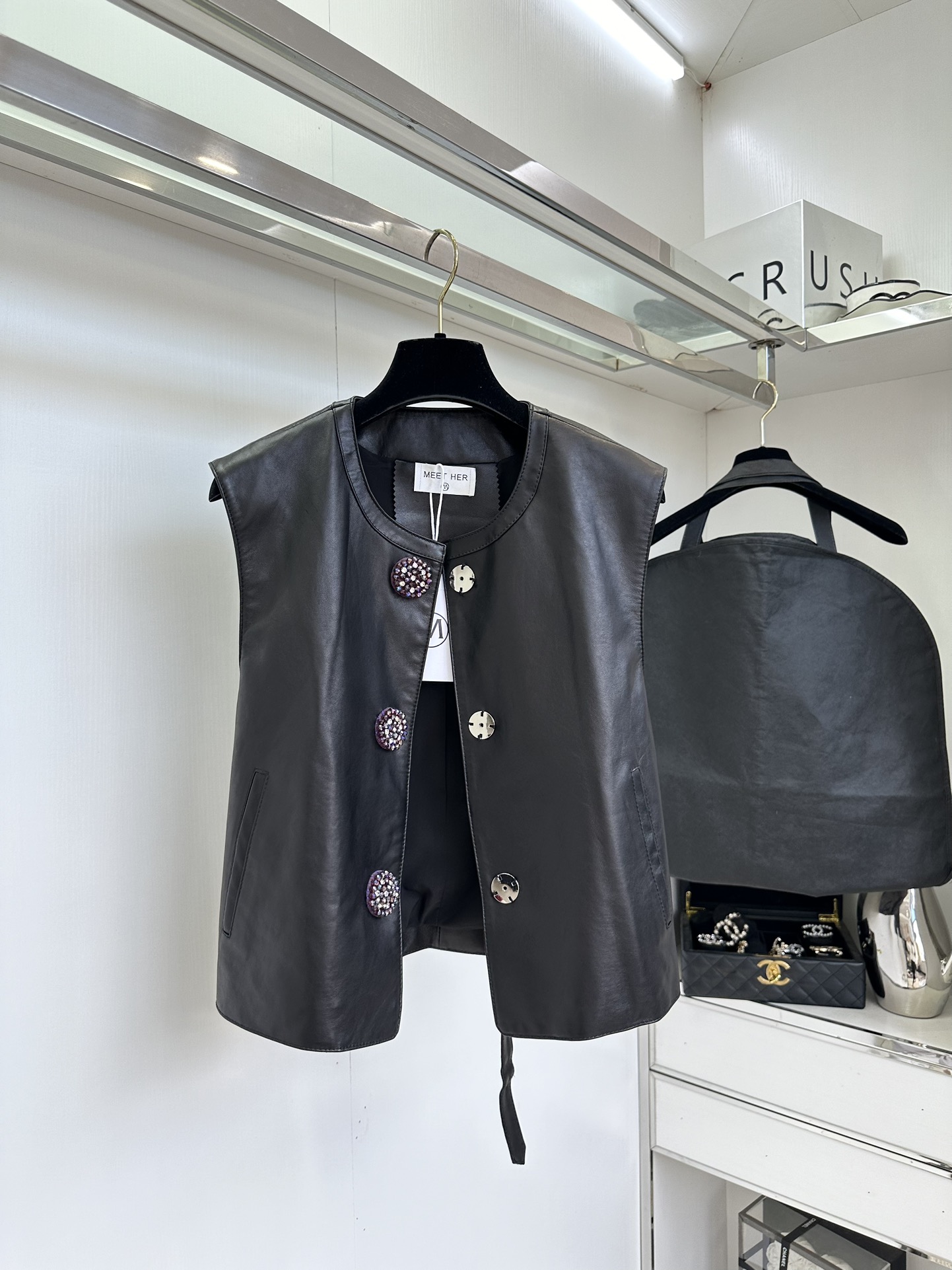 Exclusive Limited Edition Pima Leather Vest - Luxurious & Versatile Style 2 i1753860525 3077 0