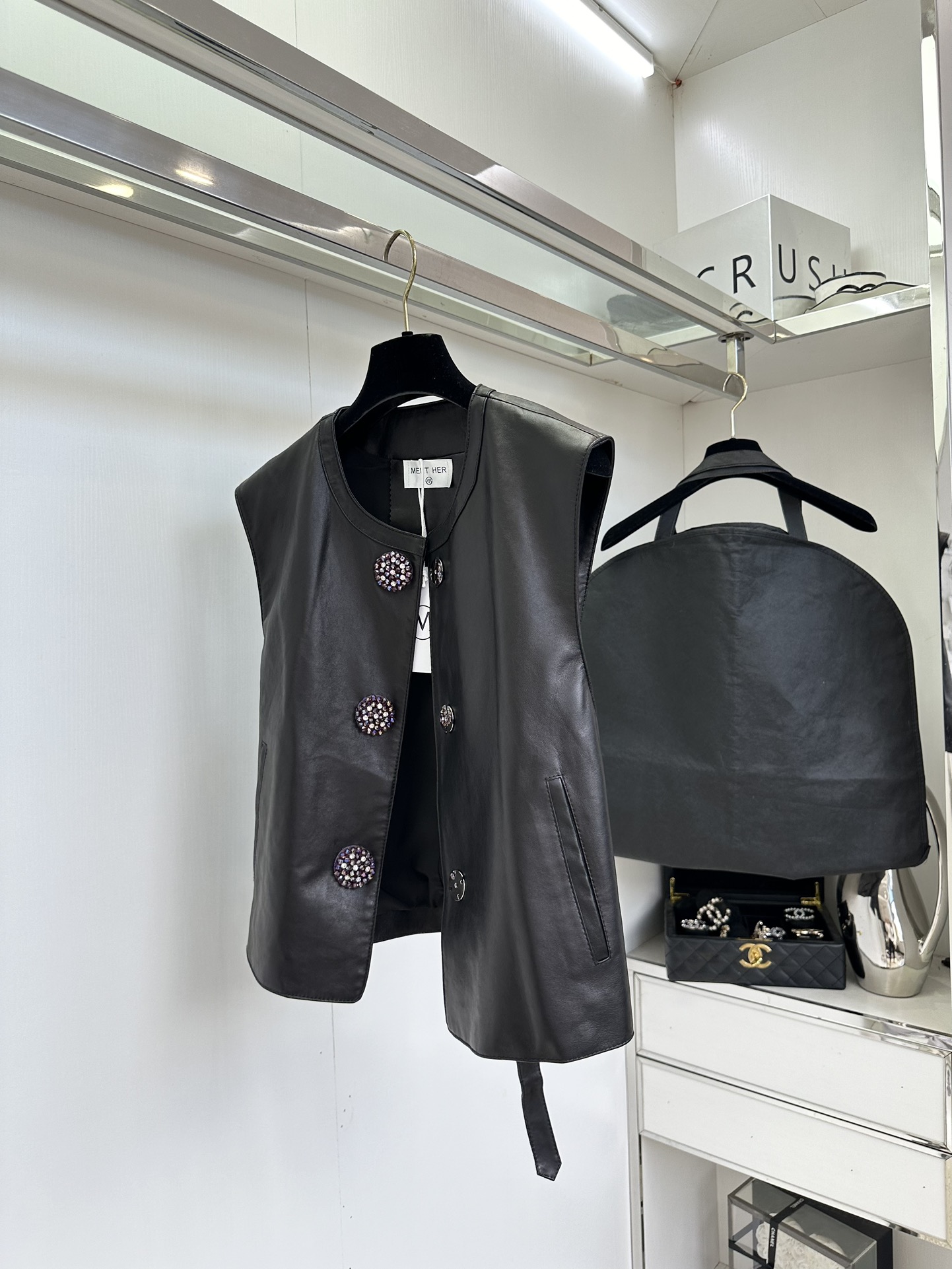 Exclusive Limited Edition Pima Leather Vest - Luxurious & Versatile Style 5 i1753860525 5121 3