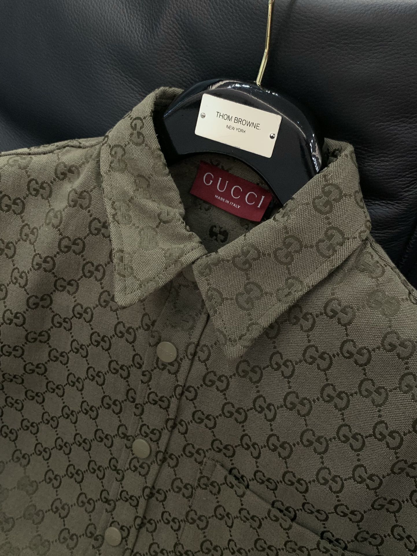 “Autumn 2025 Fashion: Gucci Clothing Collection with Synchronized Cabinets and Special Features” - 图片 4