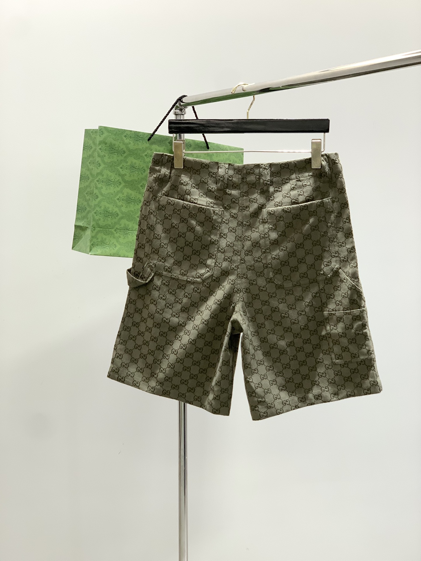 Autumn 2025 Fashion: Gucci Shorts and Clothes with Special Features in S-XL Sizes - 图片 2