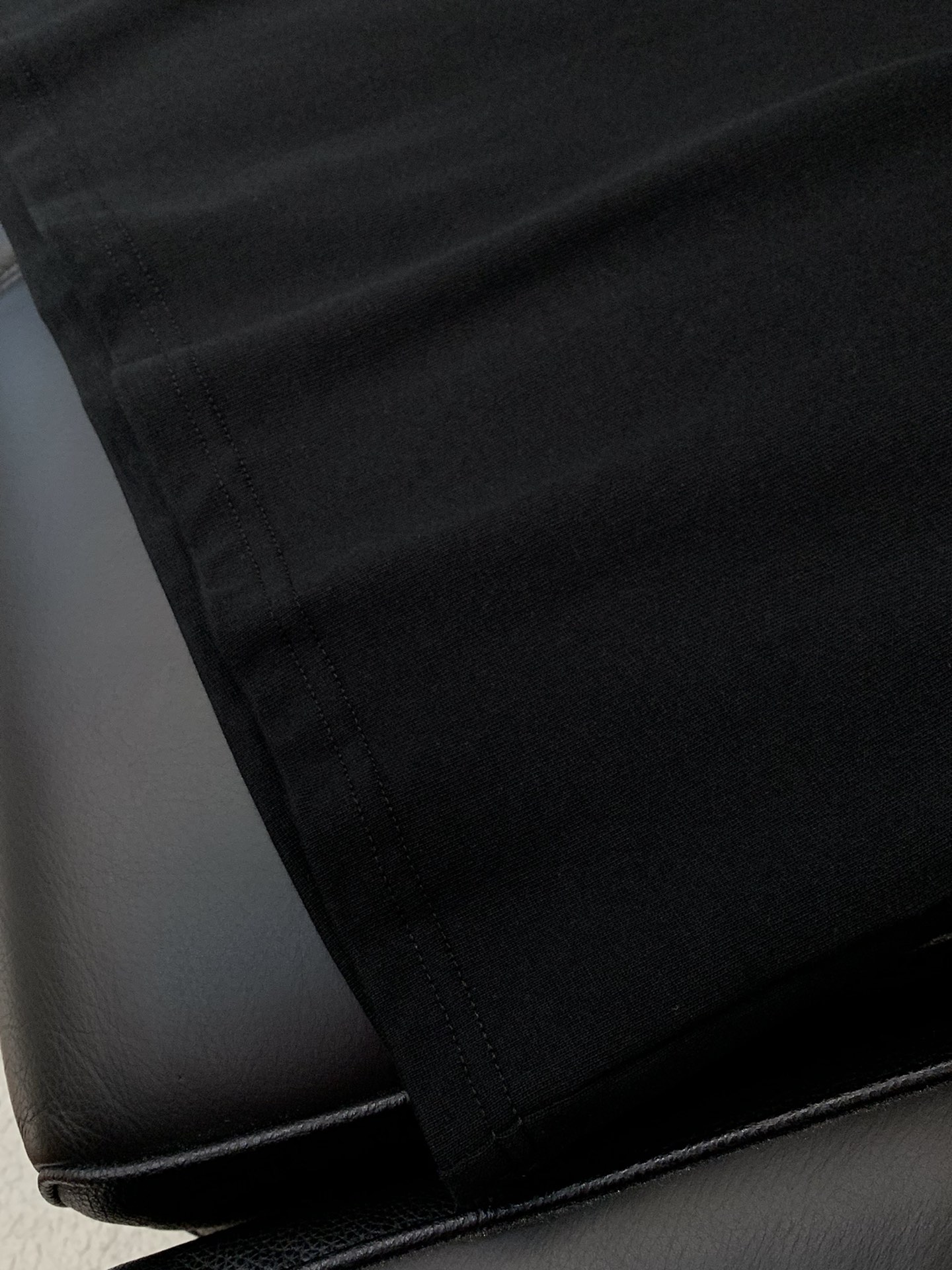 Cotton Shorts with Wide Shoulders and Brass Details in Multiple Sizes – Rock Island Collection - 图片 8