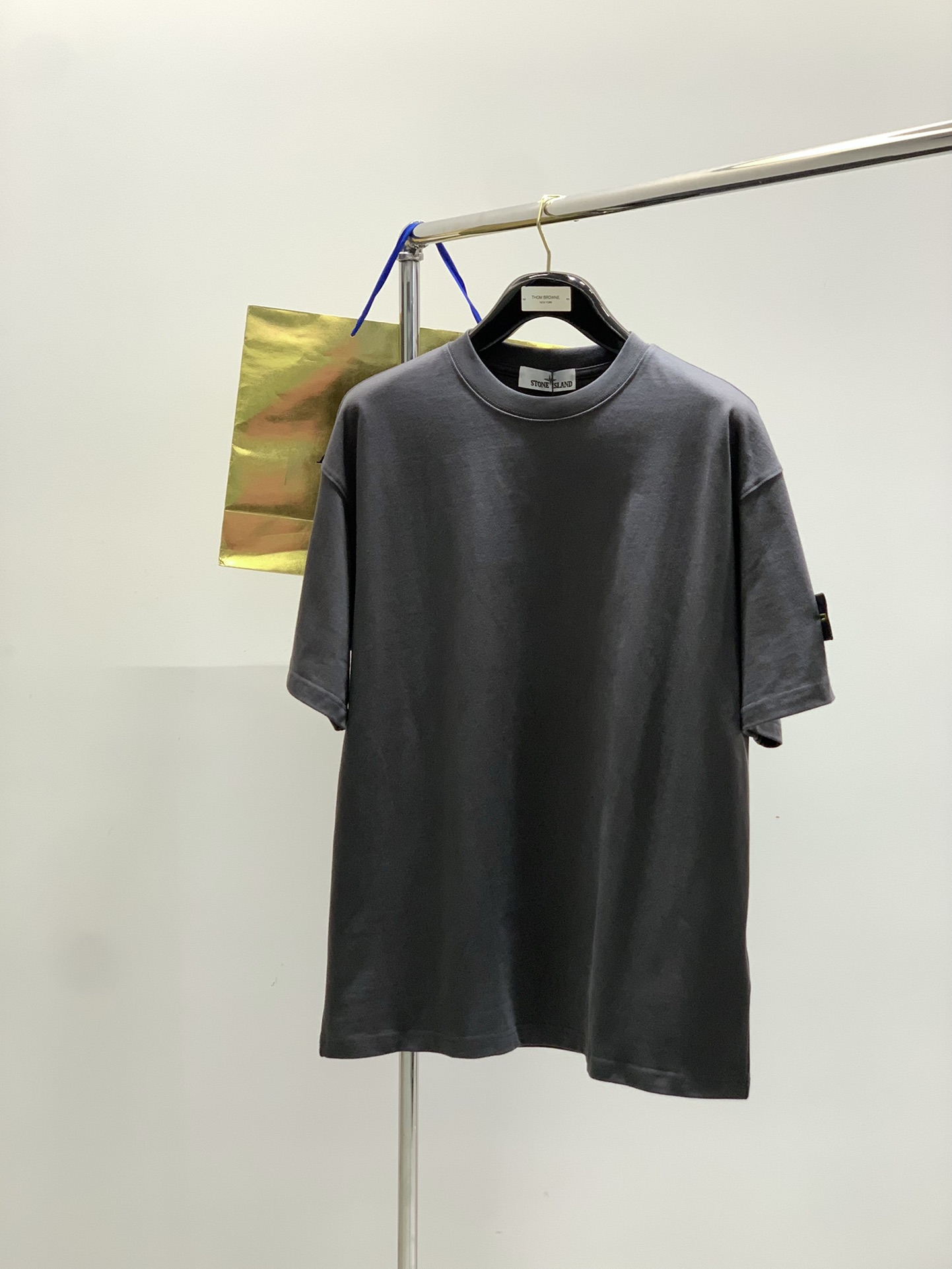 “Rock Island Loose Pure Cotton Shorts with Brass Details in Various Sizes” - 图片 3