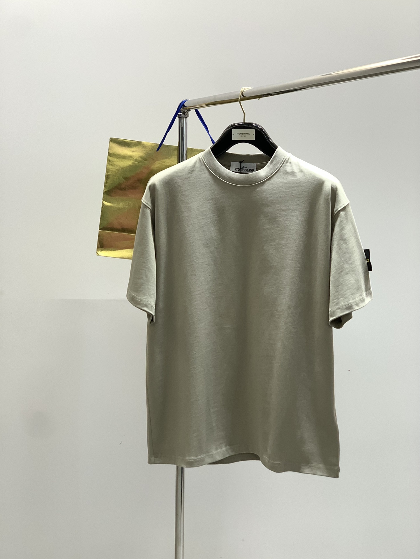 “Rock Island Loose Pure Cotton Shorts with Brass Details in Various Sizes” - 图片 6