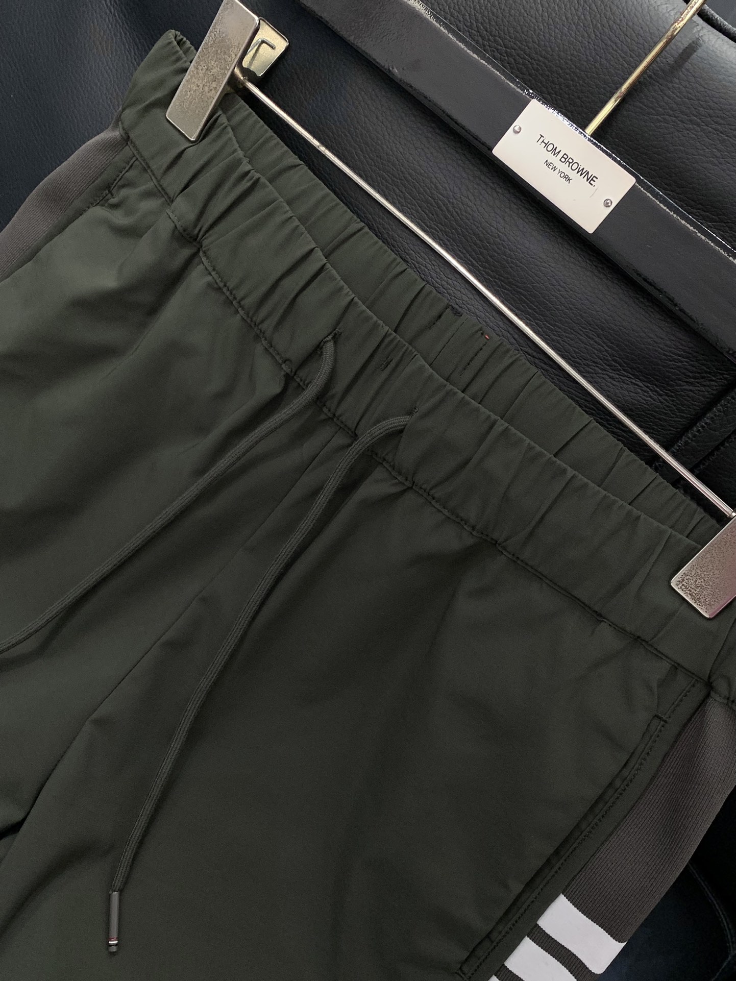 “Thom Browne Green Beach Pants: Export-Oriented, Customized Fabrics, European Style, Size 46-58” - 图片 4