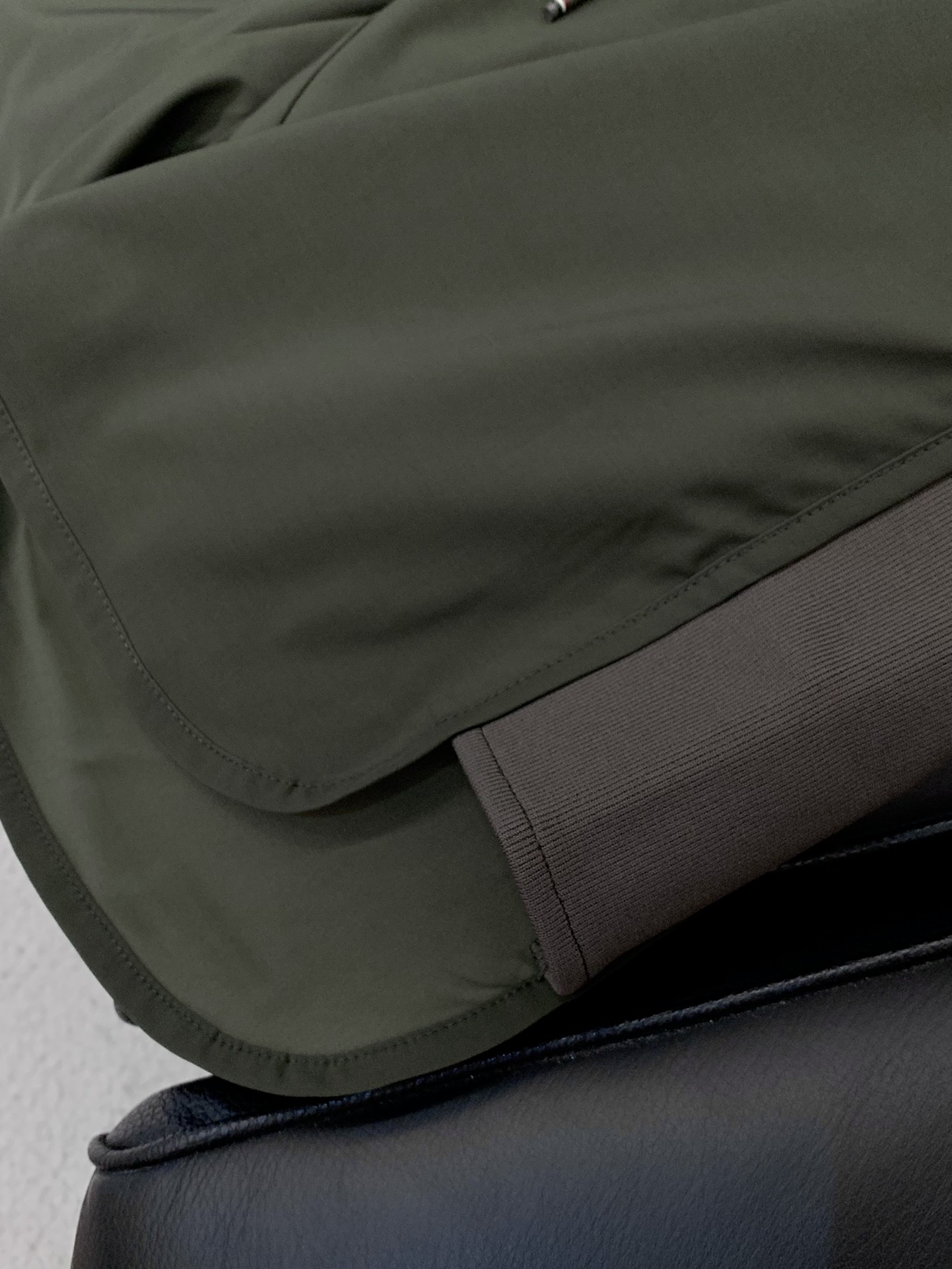 “Thom Browne Green Beach Pants: Export-Oriented, Customized Fabrics, European Style, Size 46-58” - 图片 8
