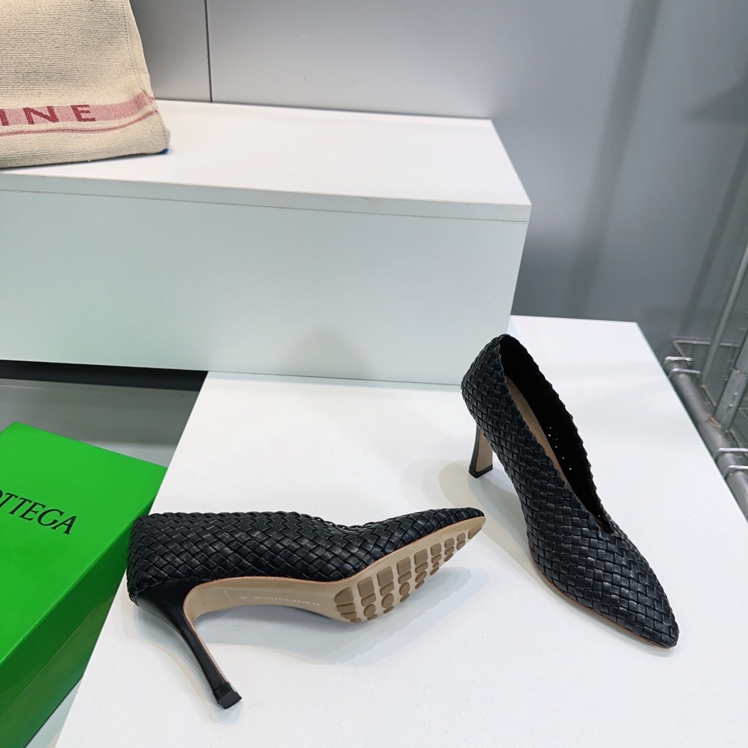 Bottega Veneta’s High Quality Spring/Summer 2025 Shoes: Hand-Woven Leather, Italian Craftsmanship - 图片 7