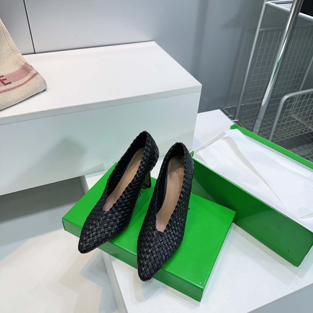 Bottega Veneta’s High Quality Spring/Summer 2025 Shoes: Hand-Woven Leather, Italian Craftsmanship - 图片 9