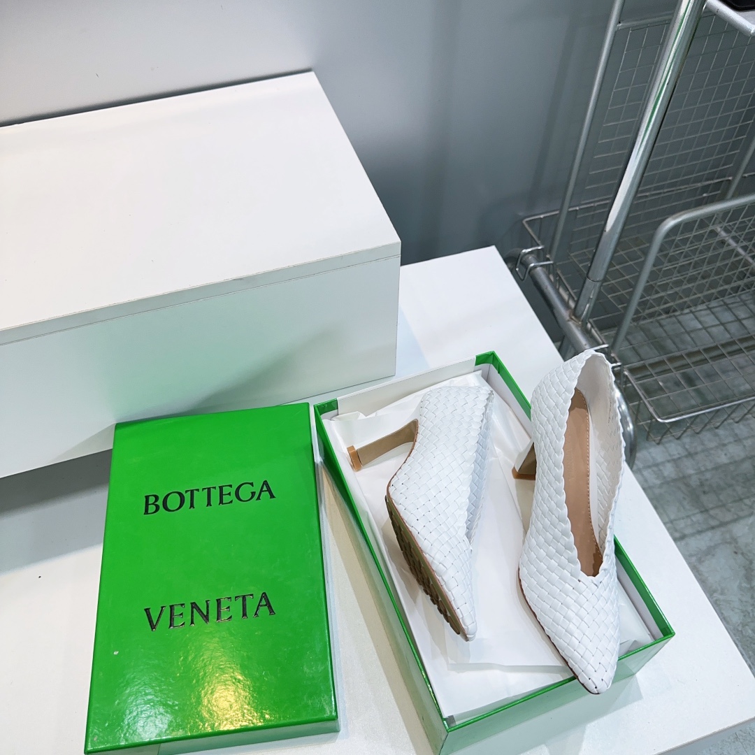 Bottega Veneta’s High-Quality Spring/Summer 2025 Shoes: Hand-Woven Leather with Italian Craftsmanship - 图片 3