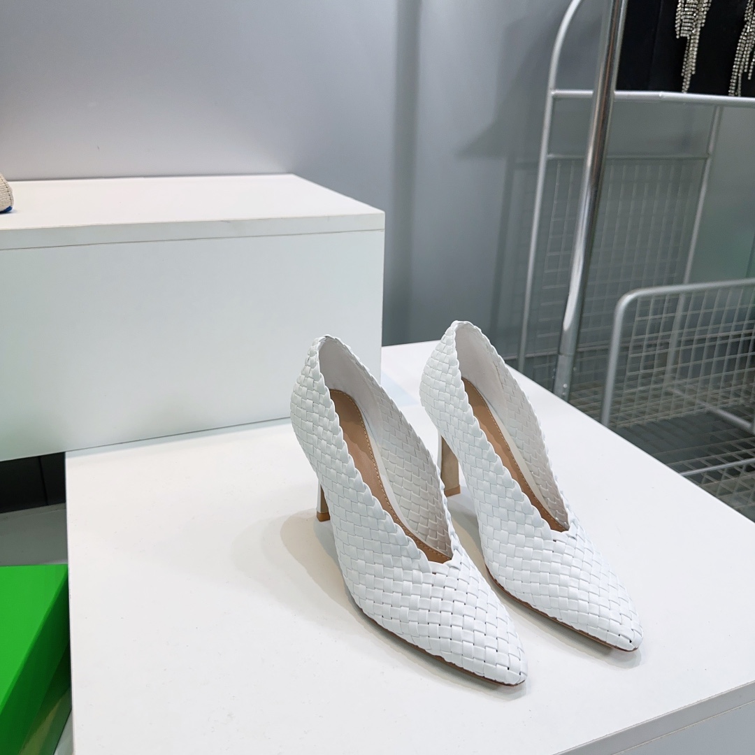 Bottega Veneta’s High-Quality Spring/Summer 2025 Shoes: Hand-Woven Leather with Italian Craftsmanship - 图片 6