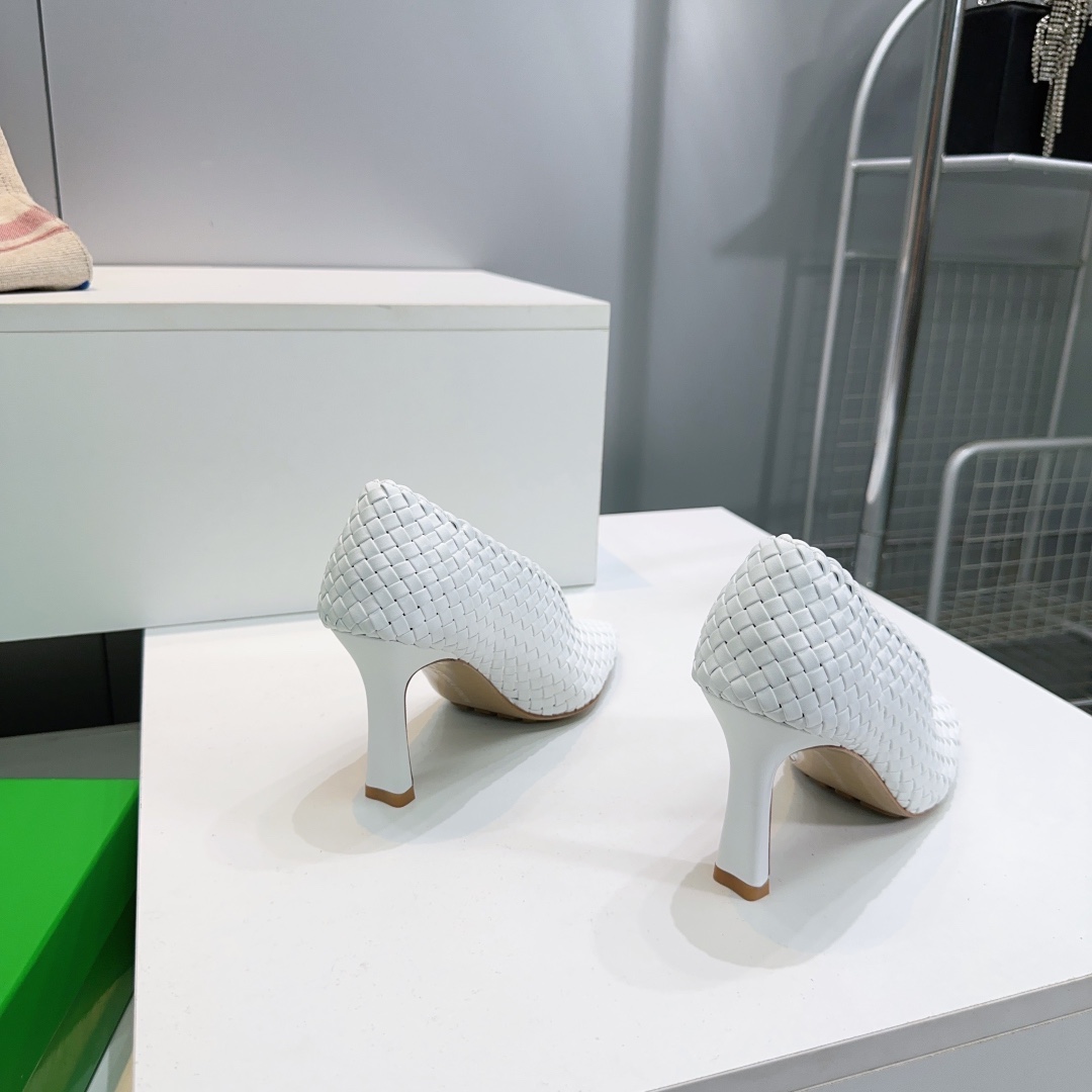 Bottega Veneta’s High-Quality Spring/Summer 2025 Shoes: Hand-Woven Leather with Italian Craftsmanship - 图片 9