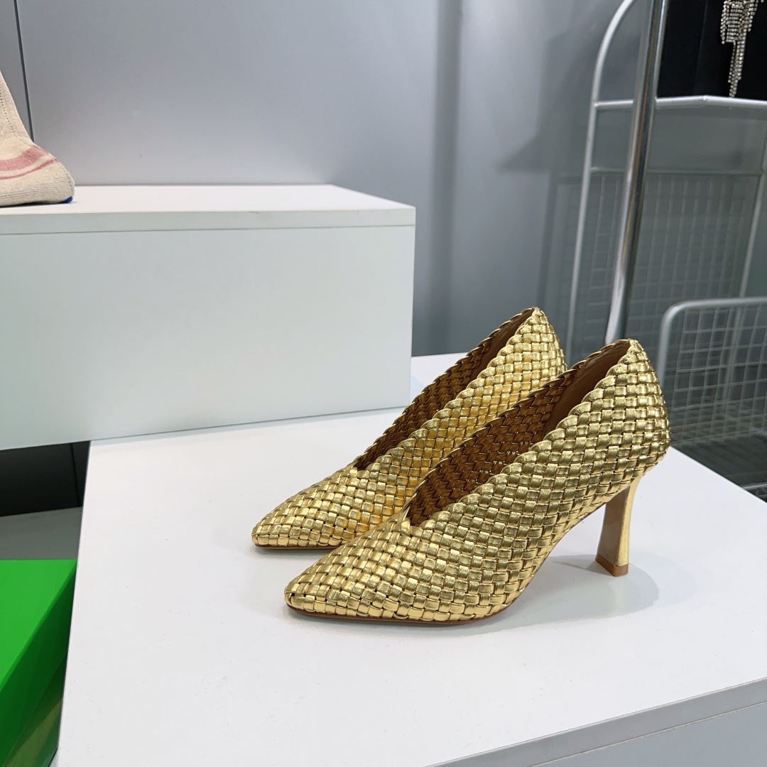 Bottega Veneta’s High Quality Hand-Woven Leather Sandals for 2025 Spring and Summer - 图片 7