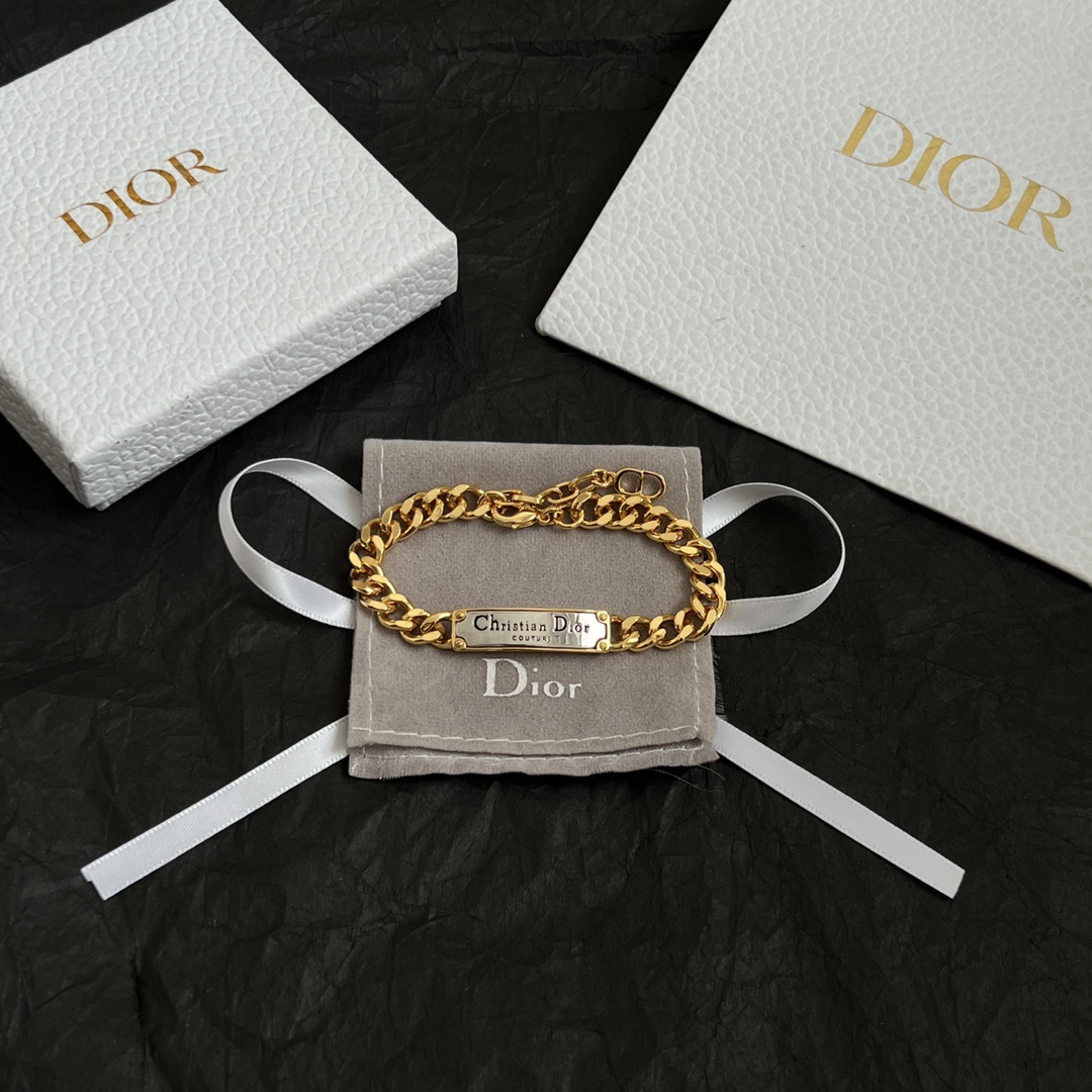 【】👑Dior 迪奥 手链 精选原版一致 黄铜材质 甜美气质高雅。