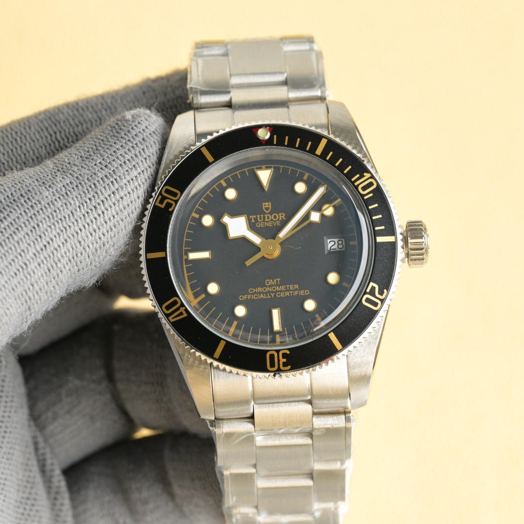 “White Gold Tudor Bay Watch: New Monochrome Design and Swiss 2824 Core Upgrade”