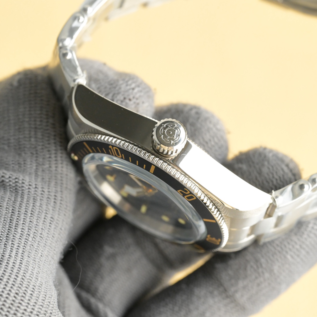 “White Gold Tudor Bay Watch: New Monochrome Design and Swiss 2824 Core Upgrade” - 图片 7