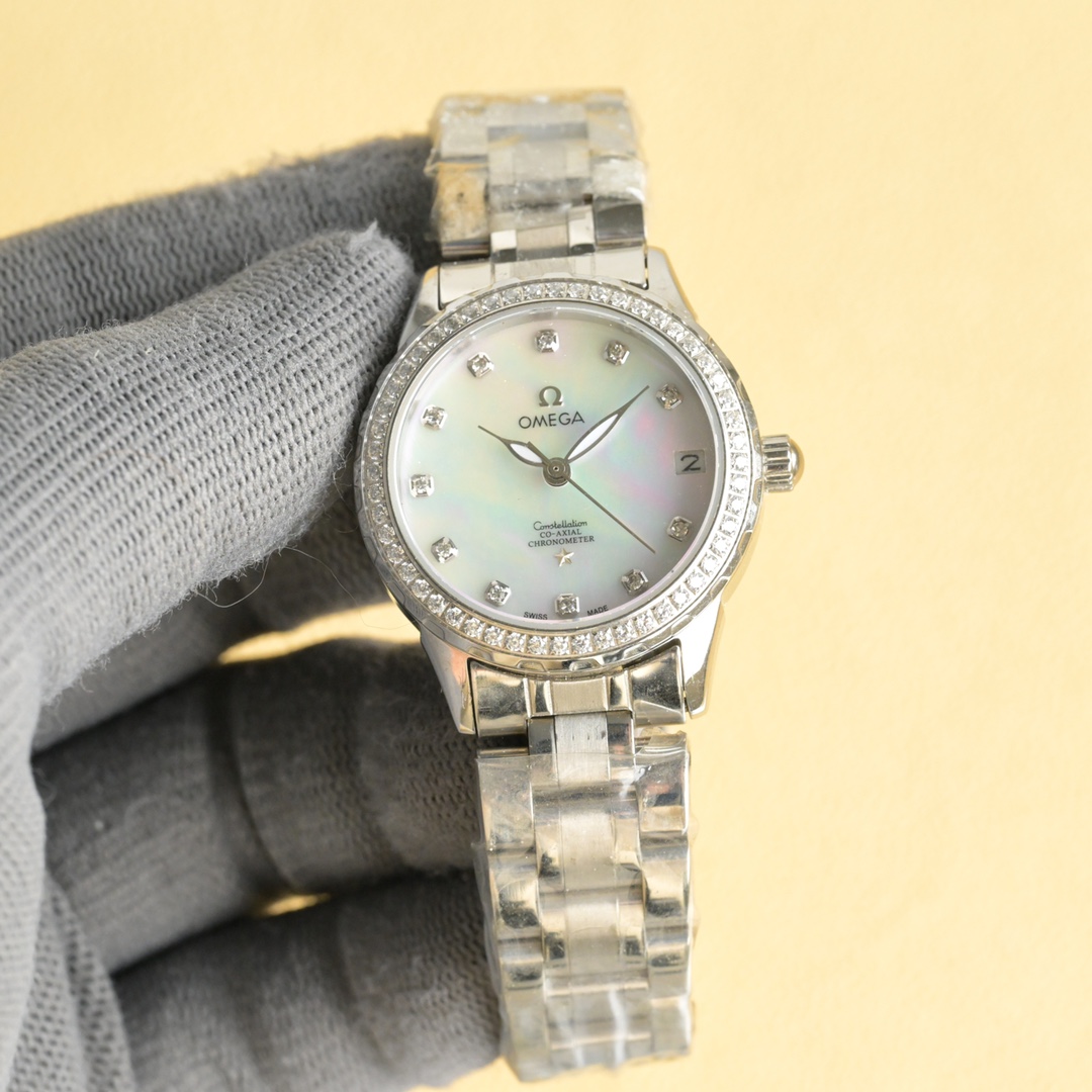 NO:339537,Platinum Recommended annual hot products Omega Special Recommended Ladies Jewelry Series Upgraded V8 version adopts a high-end sun pattern dial with 38 Weselton diamonds [Rose] [Rose] Fashionable women's watch, simple three-pin. Super strong luminous and unique 3-word calendar at night. Equipped with original imported fully automatic mechanical movement (zero rework), 904 stainless steel case (thickness 10mm), mirrored 9-level sapphire crystal scratch-resistant glass, waterproof depth: 50-meter strap ceramic steel belt/Italian selected calfskin. Fine polishing, fresh and elegant, generous and decent goddess must-have high quality. Send your lover and bestie. Five-star recommendation!  ,omega,cowhide19860909白金 年度爆款推荐 欧米茄特推款 淑女珠宝系列  升级V8版采用高端太阳纹表盘 环圆镶嵌38威塞尔顿钻石[玫瑰][玫瑰]时尚女表 简约三针. 夜时超强夜光独特3字位日历 搭载原装进口全自动机械机芯（零返修）,904精钢表壳（厚度10mm）,镜面9级蓝宝石水晶防刮玻璃,防水深度:50米表带陶瓷钢带/意大利精选小牛皮. 精细打磨,清新优雅,大方得体女神必备款高品质 送爱人 送闺蜜 五星推荐！,,omega,cowhide,Watch