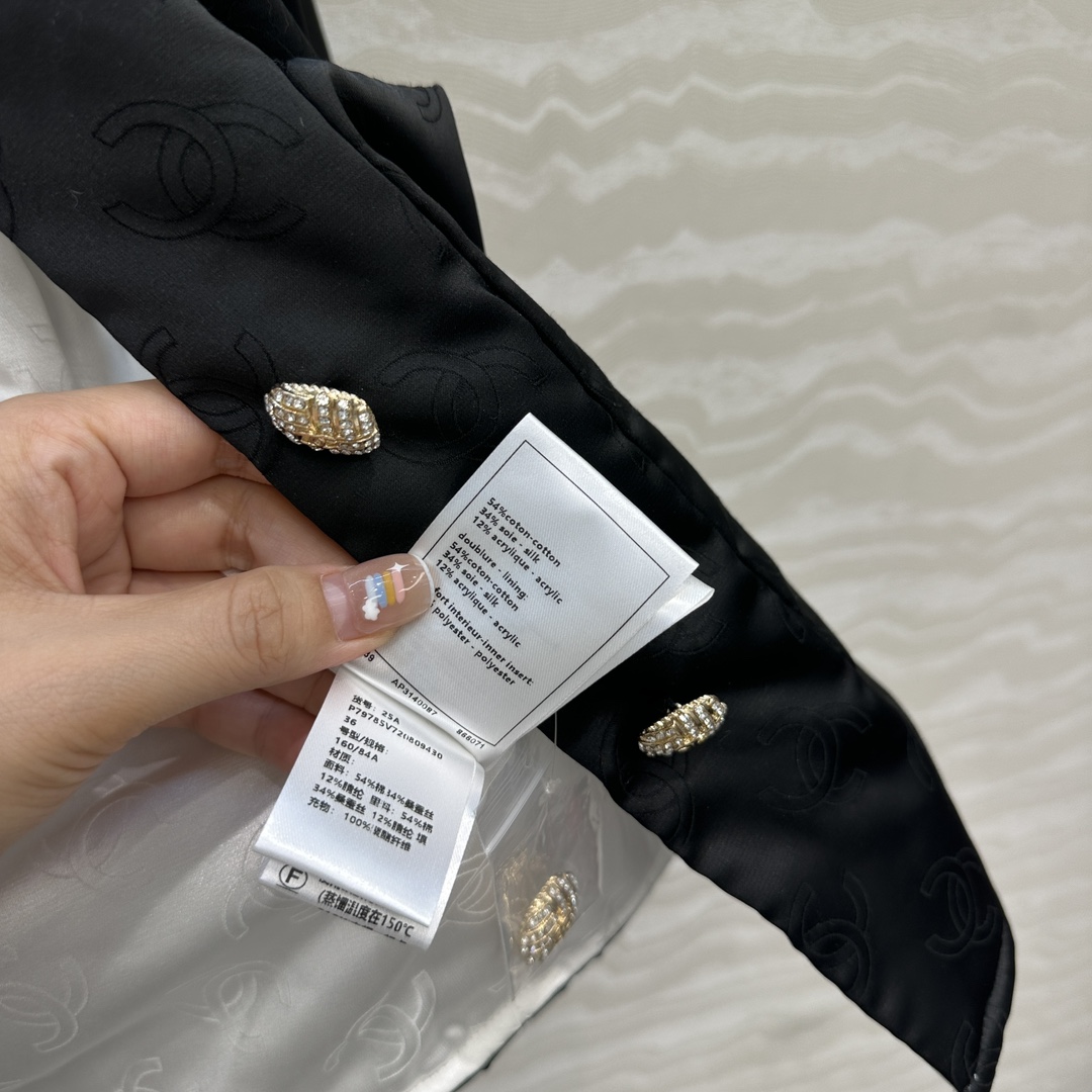 独家首发❤️原单品质❤️Coco25a新品名媛风气质棉服外套！保暖又舒适。本季最佳必入绝绝子！定制双C提