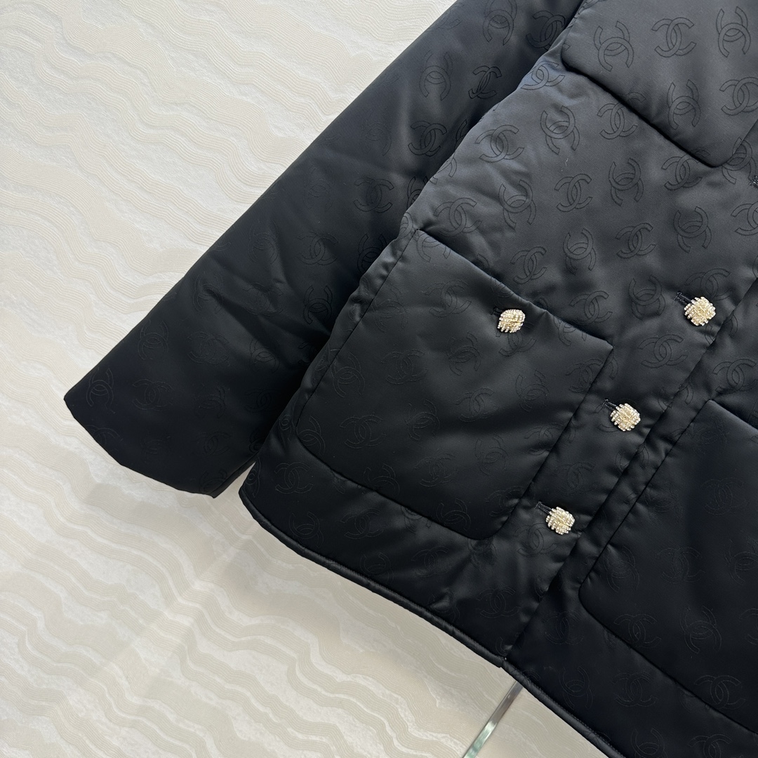 独家首发❤️原单品质❤️Coco25a新品名媛风气质棉服外套！保暖又舒适。本季最佳必入绝绝子！定制双C提
