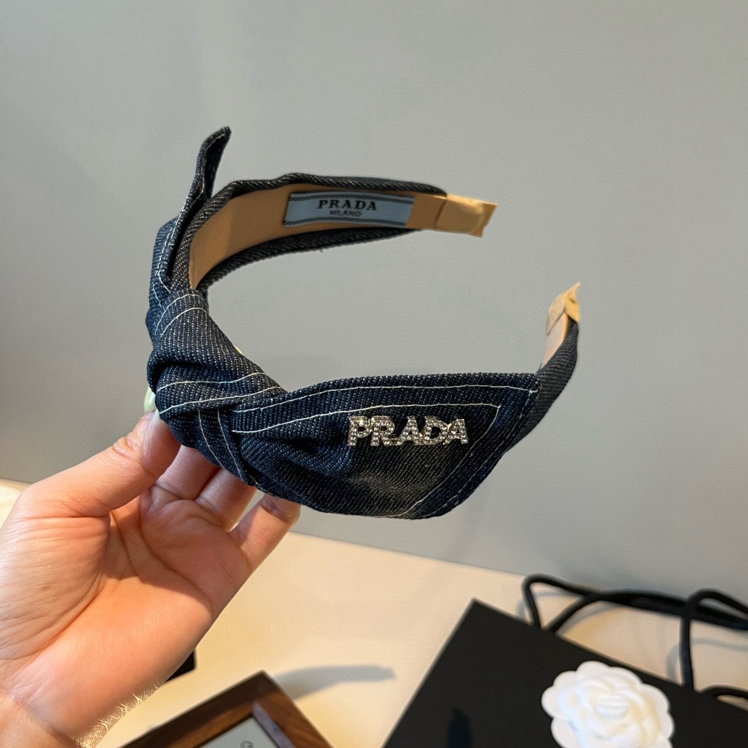 🆕

PRADA普拉达发箍