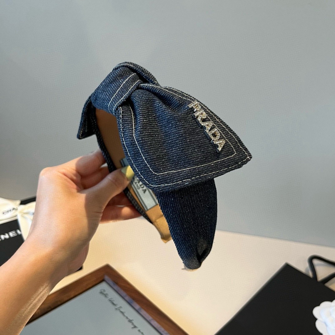 🆕

PRADA普拉达发箍